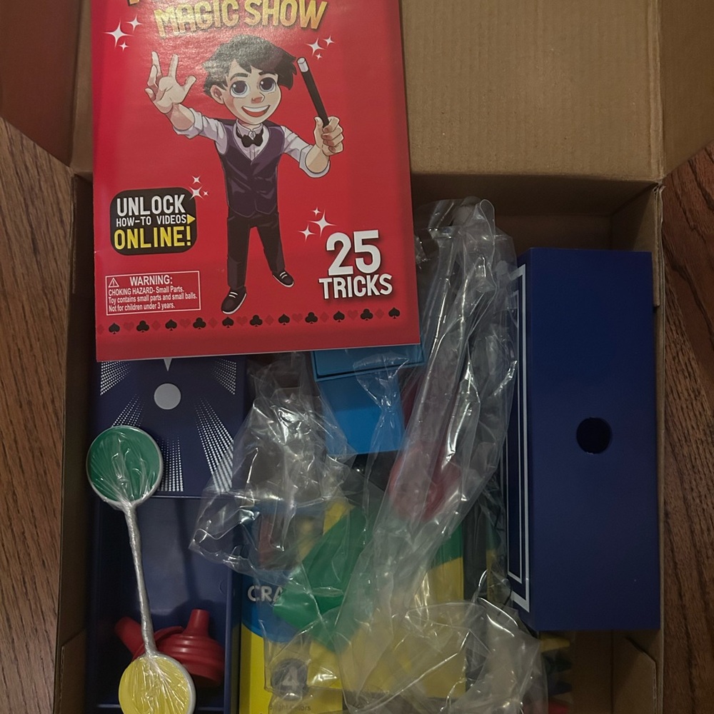 My First Magic Show - 25 Tricks Set - Picture 2 of 3